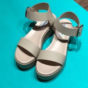 Steve Madden - Recover Platform, nude